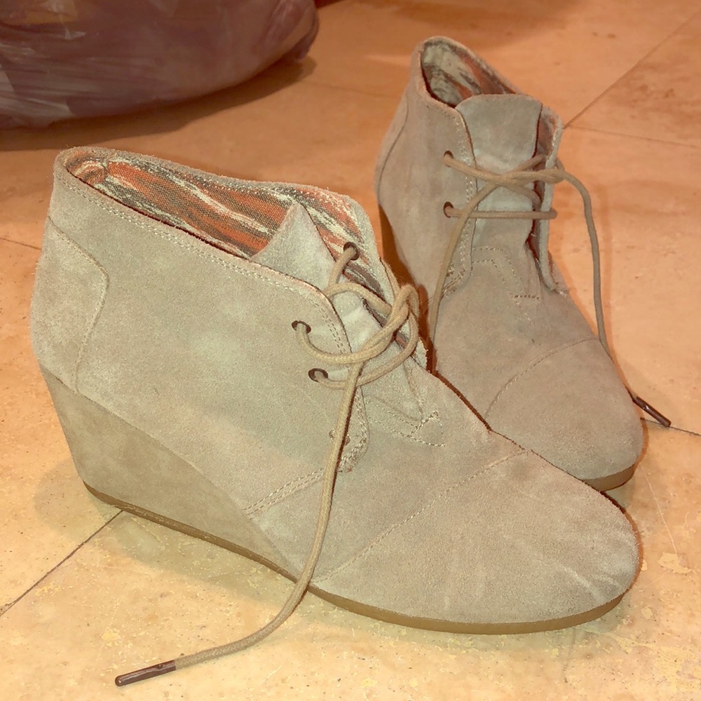 Comfy, Tom’s wedges